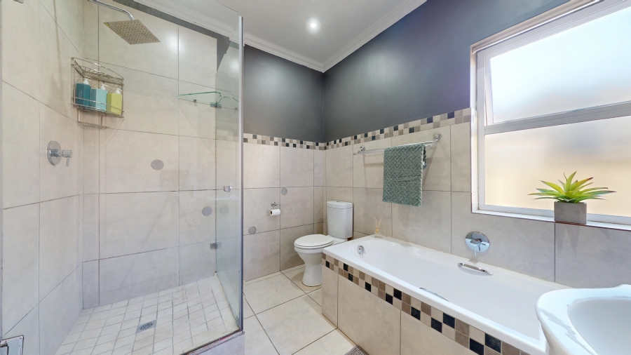 2 Bedroom Property for Sale in Wellington Central Western Cape